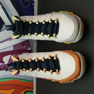 PER-OWNED NO OG BOX!!!! Woman Air Jordan 9 Retro "Change The World "!!